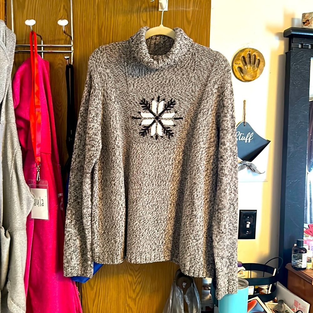 Brown and white Sag Harbor sweater.  Size xtra large.